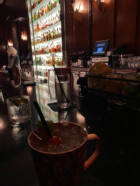 Cocktail bar