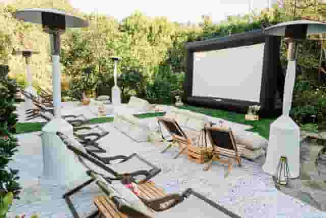 Beach Lounge: Safari Room