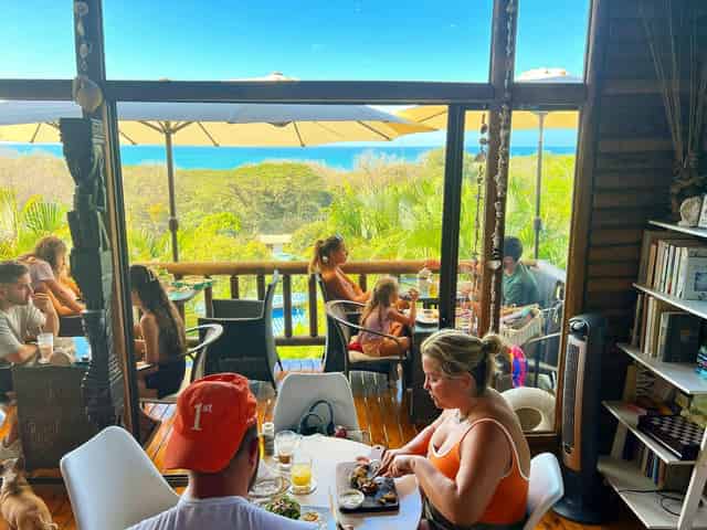 Organic restaurant