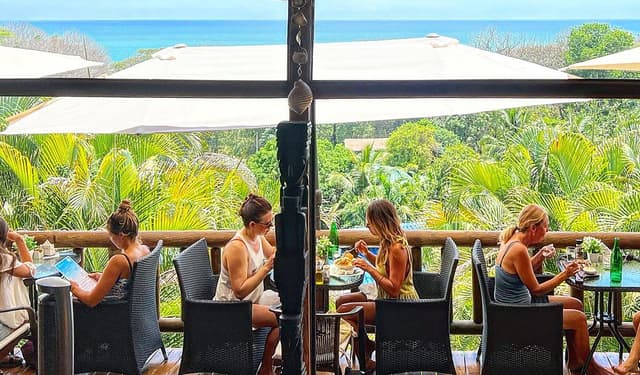 Organic restaurant