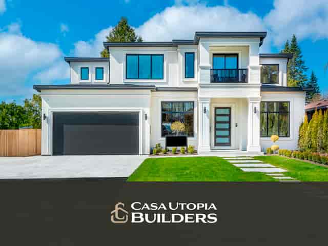 Modern patio deck at Casa Utopia Builders, perfect for corporate retreats and events.