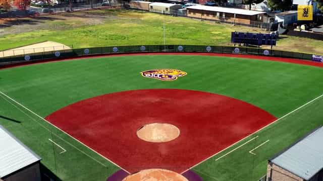 Jaguar Stadium baseball field with vibrant turf, perfect for sports events in San José.