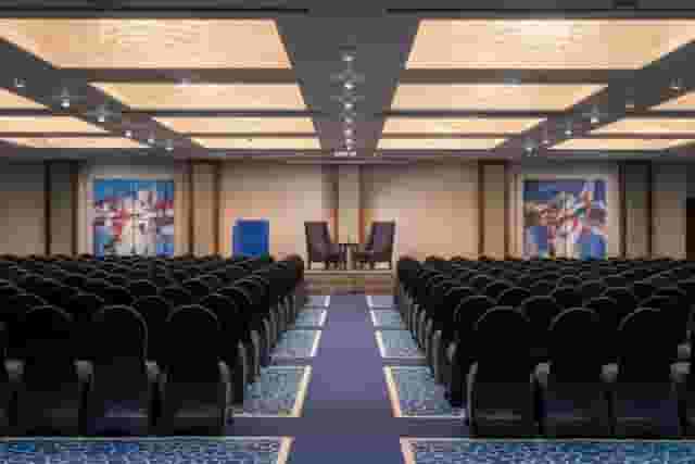 Renaissance London Heathrow Hotel