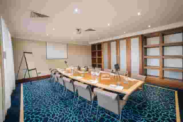 Renaissance London Heathrow Hotel