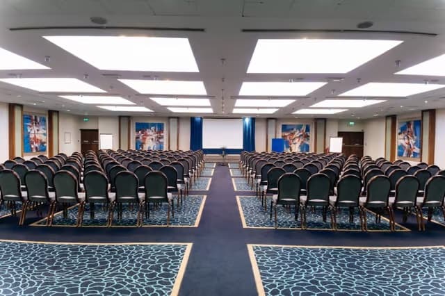 Renaissance London Heathrow Hotel