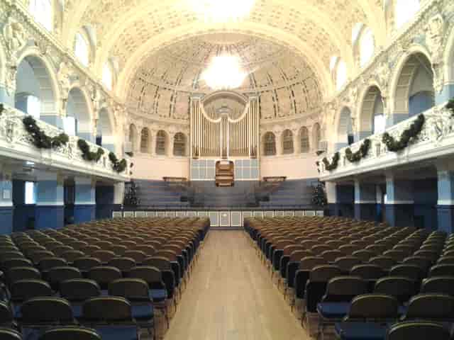 Main Hall in Oxford Town Hall: elegant venue for conferences and performances with high ceilings.