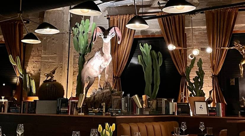 Marilyn Monroe room at FlavorHook Dallas, rustic elegance, perfect for events.