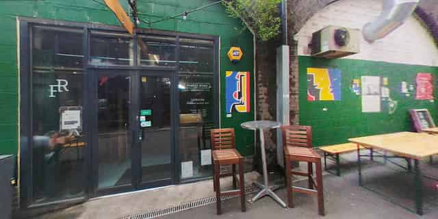 Bar