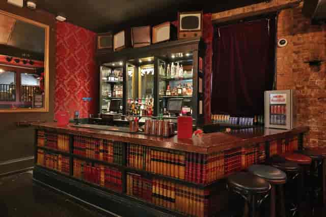 Greenhouse bar in Forest Road Brewery, ideal for intimate gatherings and cocktail events.