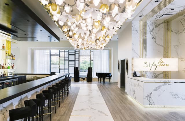 Tulipe Lounge