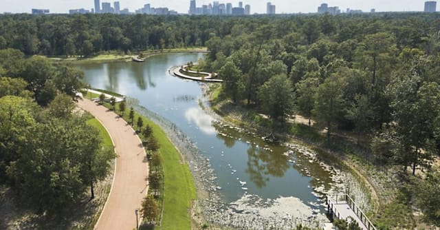 Clay Family Eastern Glades: serene water path, ideal for outdoor events and retreats.