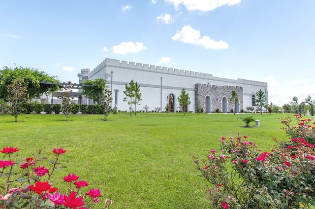 Empress Room at Citadel Houston, elegant venue for weddings and outdoor events.