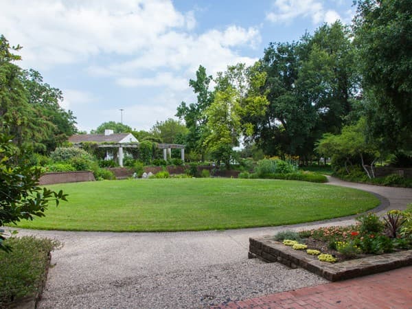 Circular Lawn