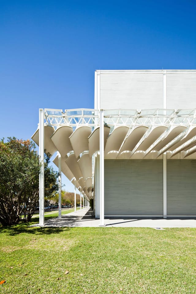 Menil Drawing Institute by Johnston ...