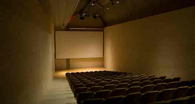Piano Auditorium, Kimbell Art Museum: modern venue with tiered seating for presentations.