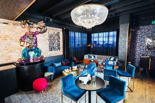 Stylish dining room at Felix Culpa, ideal for networking events and gatherings.