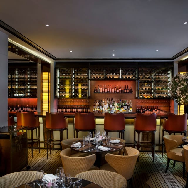 Sophisticated bar at The Mark Hotel, ideal for networking and intimate gatherings.