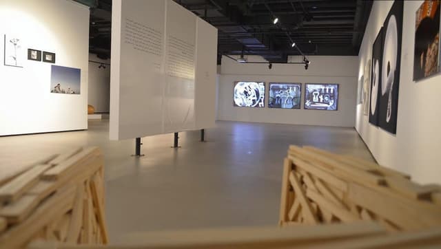Gallery Naila