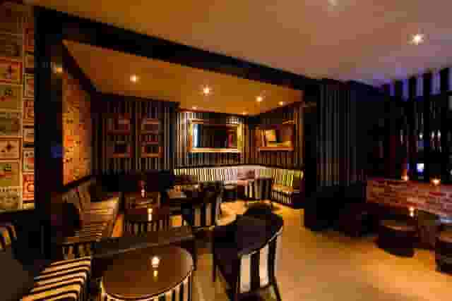 Feather Lounge