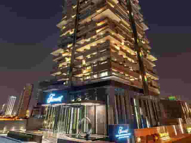 Noura Boardroom