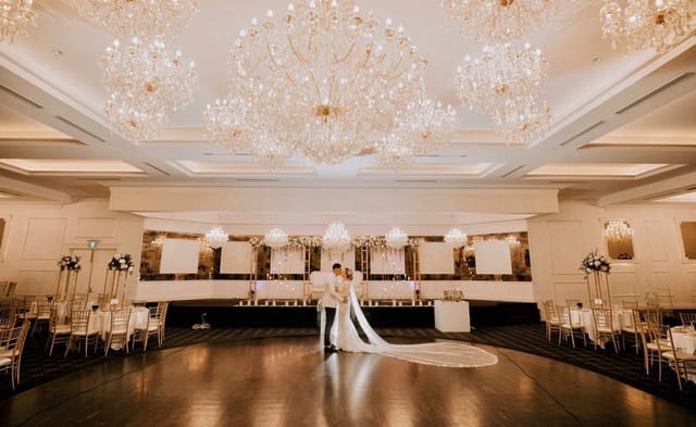 Delphinium Room at Sheldon Reception, elegant chandeliers, perfect for weddings and events.