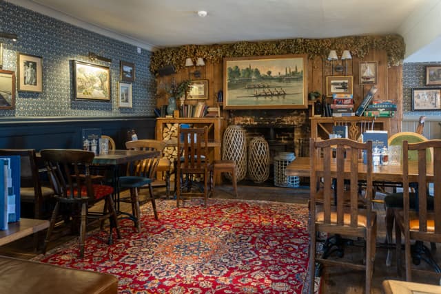 The Nag’s Head on the Thames