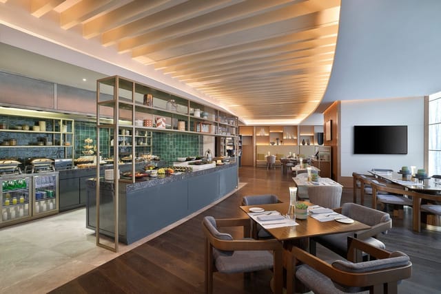 Modern executive lounge at Marriott Riyadh, perfect for corporate meetings and events.