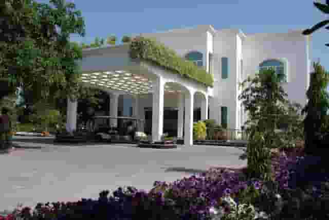 Al Warda Bar