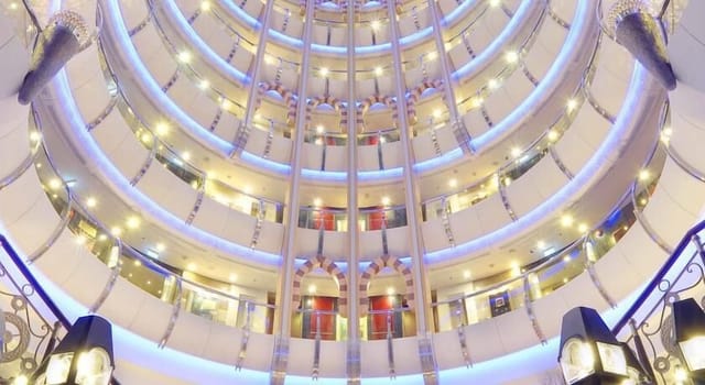 Grand atrium at LEADER Al Muna Kareem Hotel, ideal for elegant events and conferences.