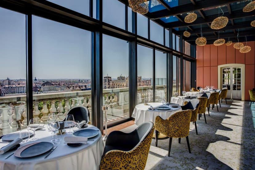 Elegant restaurant in Les Terrasses de Lyon, perfect for fine dining events and celebrations.
