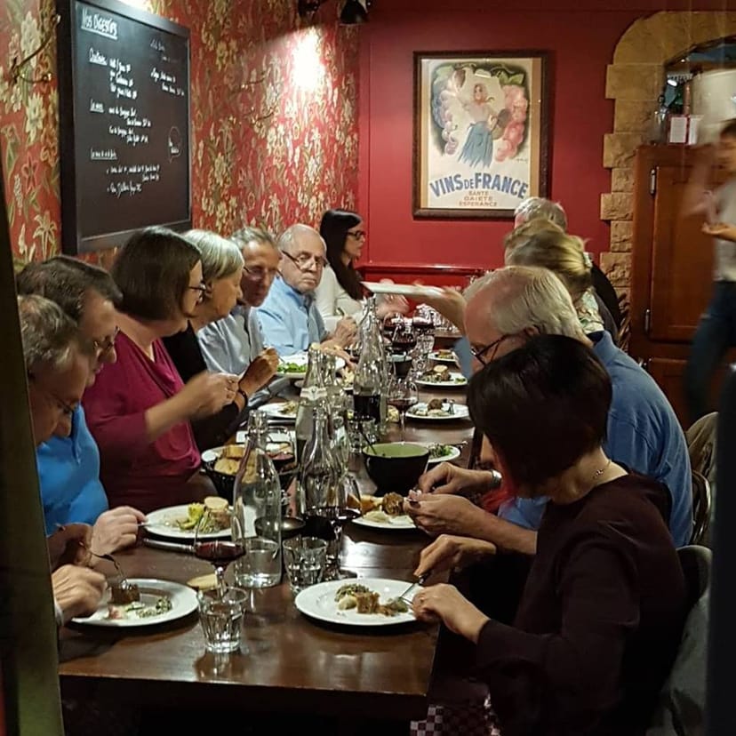 Cozy dining at Le Bouchon des Filles, ideal for networking and formal gatherings.
