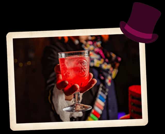 Péniche Volle Petrol cocktail in vibrant pink for themed parties and celebrations.
