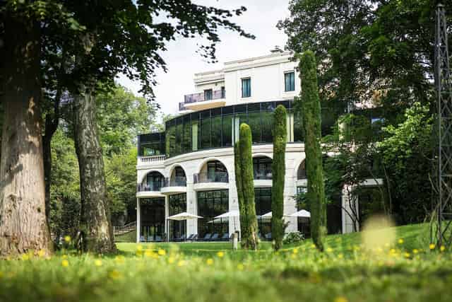 Hôtel***** & Spa Le Pavillon