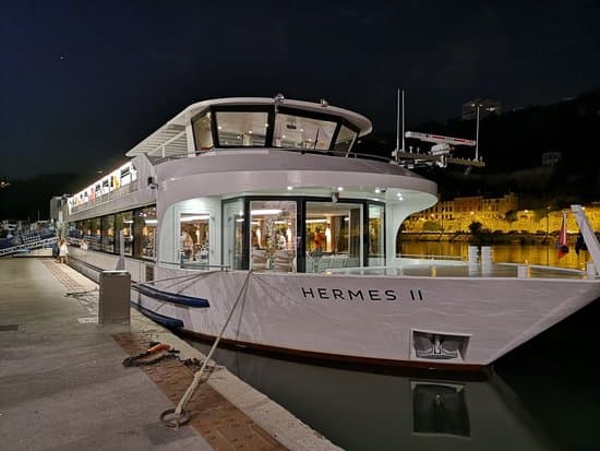Bateau restaurant Hermès II