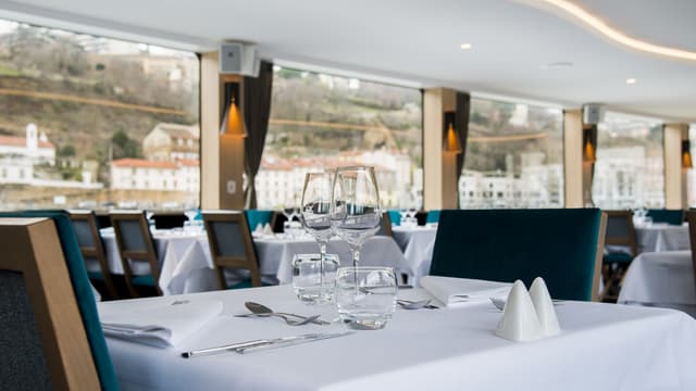 Bateau restaurant Hermès II