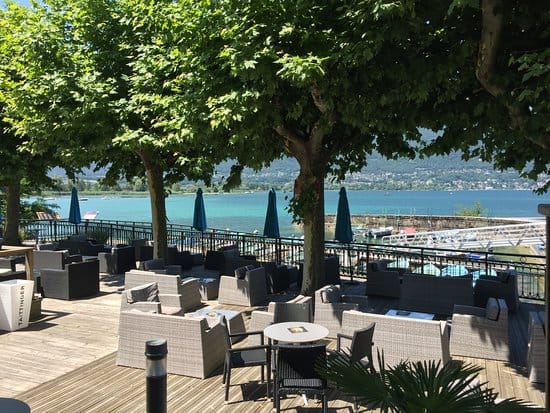 Outdoor event space at La Maison des Pêcheurs with stylish seating for conferences and gatherings.