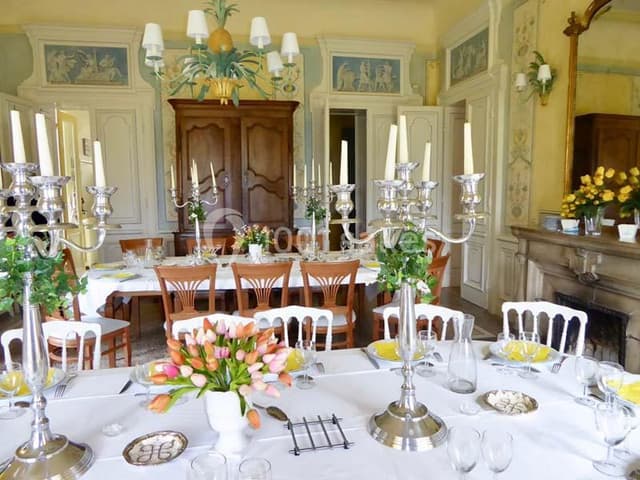 Reception hall