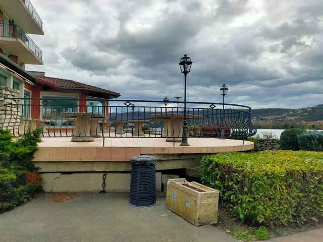 Le Beau Rivage - >Bevola Anty</a>