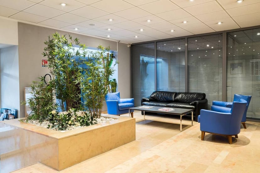 Hotel Des Congres by Arteloge | €10pp ...