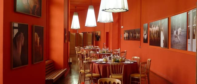 SALON NUNO OLIVEIRA