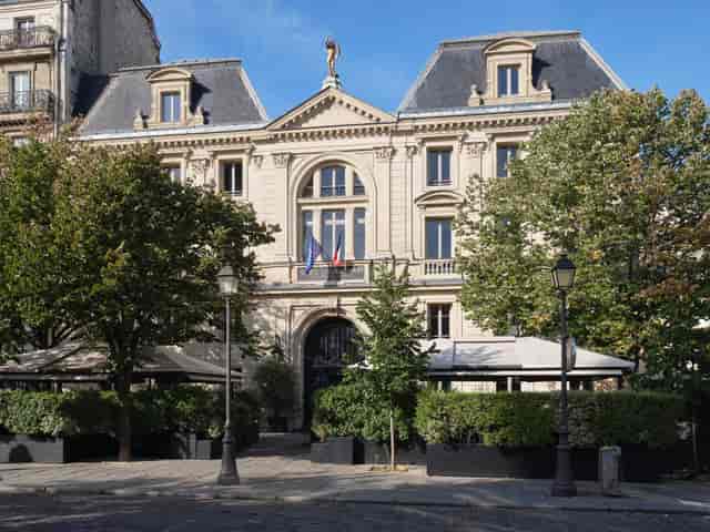 Elegant venue Les Trois Salons, perfect for corporate events and outdoor receptions.