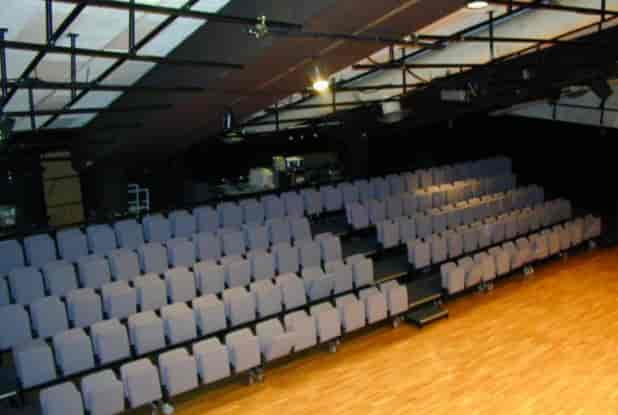 La Petite Salle at Théâtre de La Renaissance with tiered seating for events and performances.