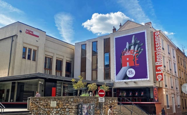 "Théâtre de La Renaissance venue with modern design for conferences and events."