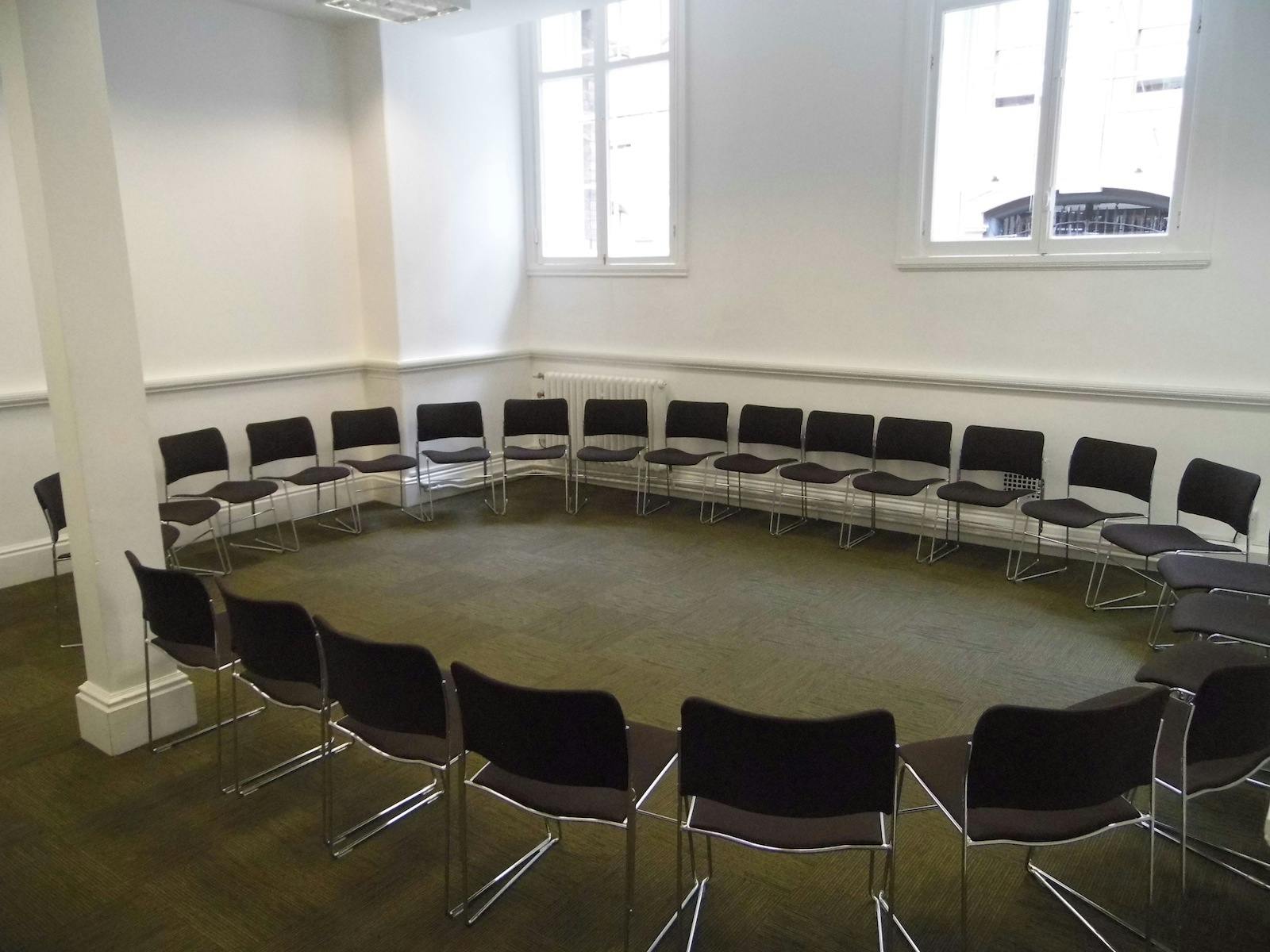 G3 Meeting Room at Friends' Meeting House, circular chairs for collaborative workshops.