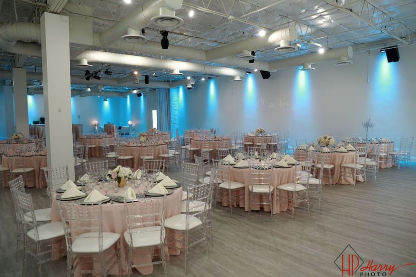 Elegant banquet hall with round tables, perfect for weddings and corporate events.