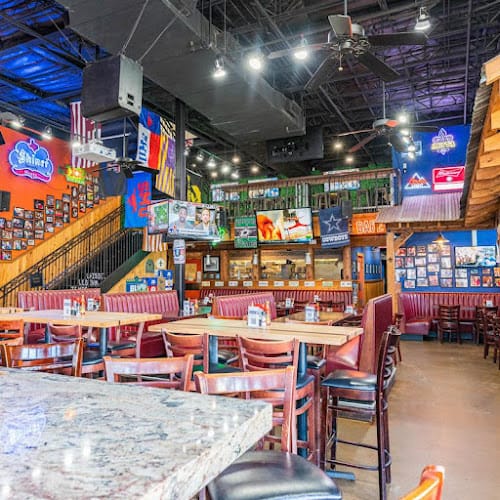 Vibrant restaurant at Dodie's Reef, ideal for casual events with ample seating.