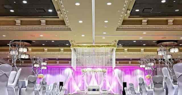 Magnolia and Cypress Ballrooms: elegant wedding venue with romantic ambiance and upscale decor.