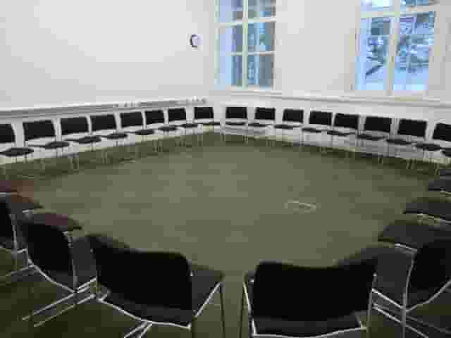 F12 Meeting Room