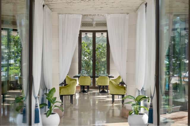 Elegant meeting space at La Promenade, Jumeirah Al Qasr – perfect for gatherings and events.
