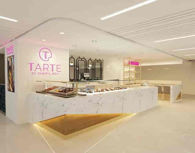 Modern café with elegant marble counter, ideal for networking events and informal meetings.